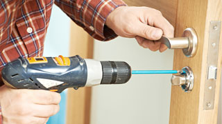 Automotive Locksmith at 02038, Massachusetts